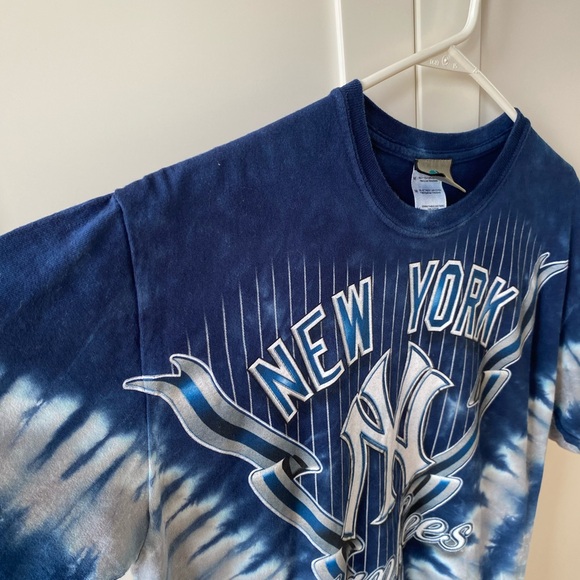 New York Yankees Liquid Blue Tie Dye Tshirt - Picture 4 of 6